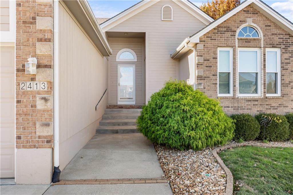 2413 NE Old Paint Road