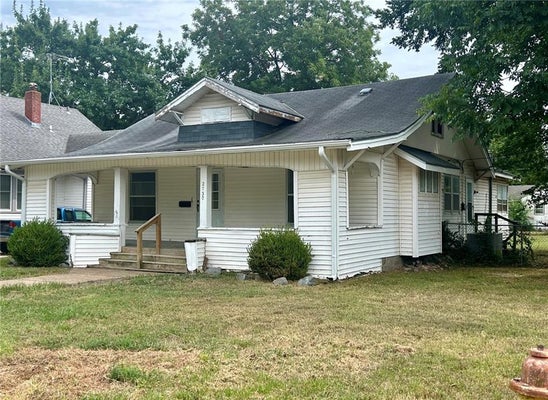 2730 STEVENS AVE, PARSONS, KS 67357 - Image 2c9ced223fedec1846579bbf7f4fd1bf/2635412489
