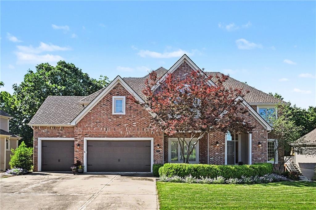 8033 Clearwater Drive