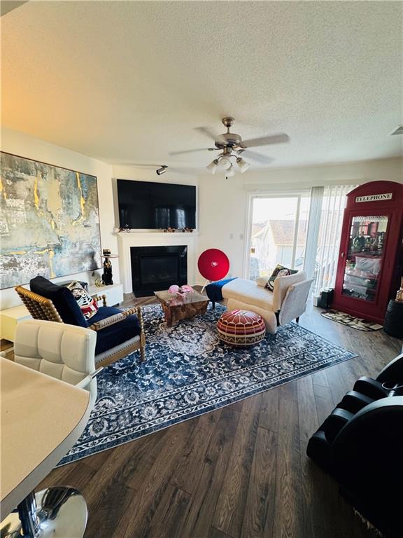 Kansas City, Missouri 64119, United States, 3 Bedrooms Bedrooms, ,3 BathroomsBathrooms,Residential,Active,225917