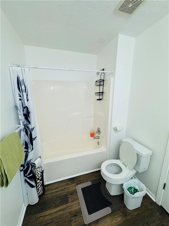 Kansas City, Missouri 64119, United States, 3 Bedrooms Bedrooms, ,3 BathroomsBathrooms,Residential,Active,225917