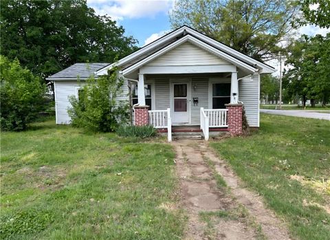 2002 S Holbrook Street, Fort Scott, KS 66701 - MLS#: 2545693