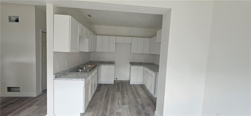 1103 S Kings Highway - Photo 2