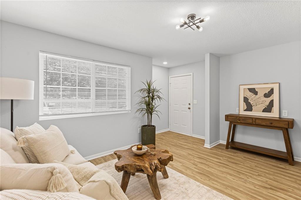 1506 W 25th Court E5