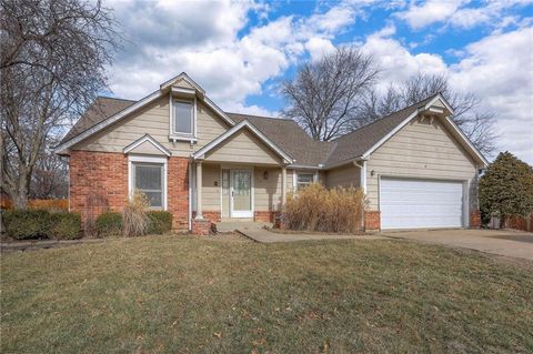 408 NE Deerfield Court, Lee\'s Summit, MO 64086 - MLS#: 2596737