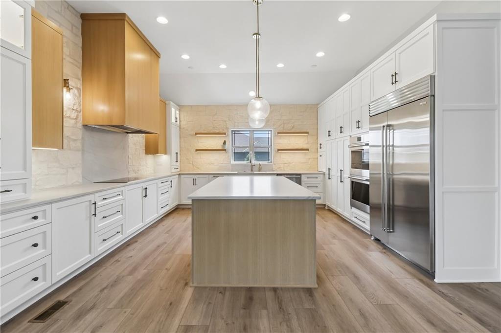 4215 Greystone Drive
