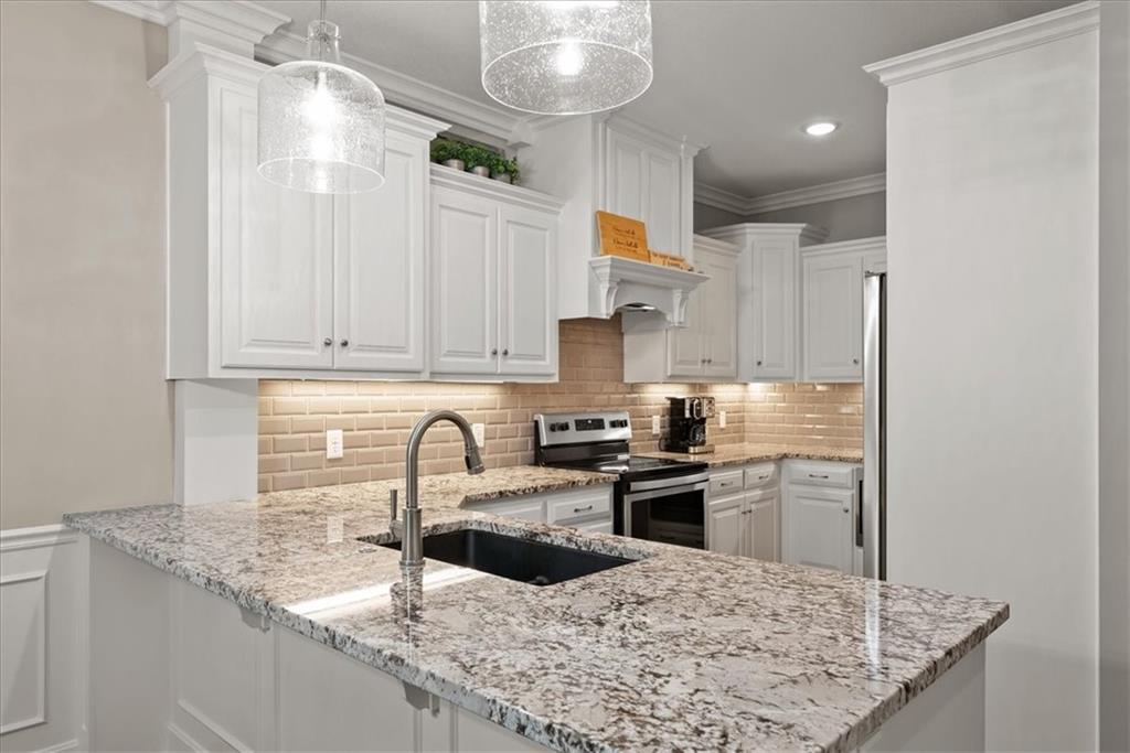 15908 Fontana Street 240