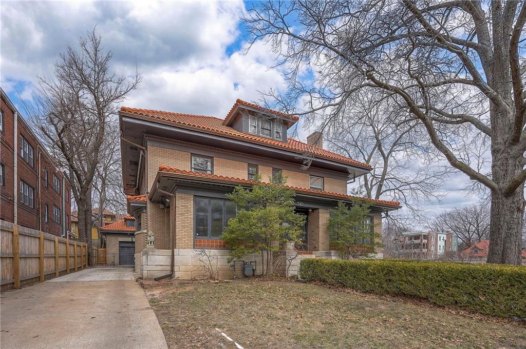 710 E Armour Boulevard