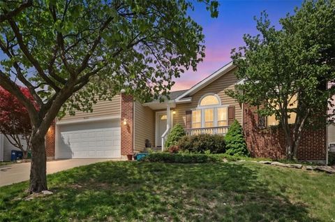 Photo of 1501 Fox Run Trail, Platte City, MO 64079 (MLS # 2619190)