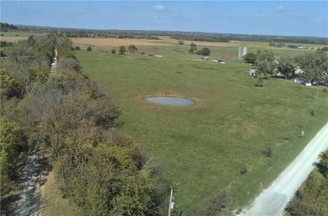 Photo of 34306 Indianapolis Road, Osawatomie, KS 66064 (MLS # 2645755)