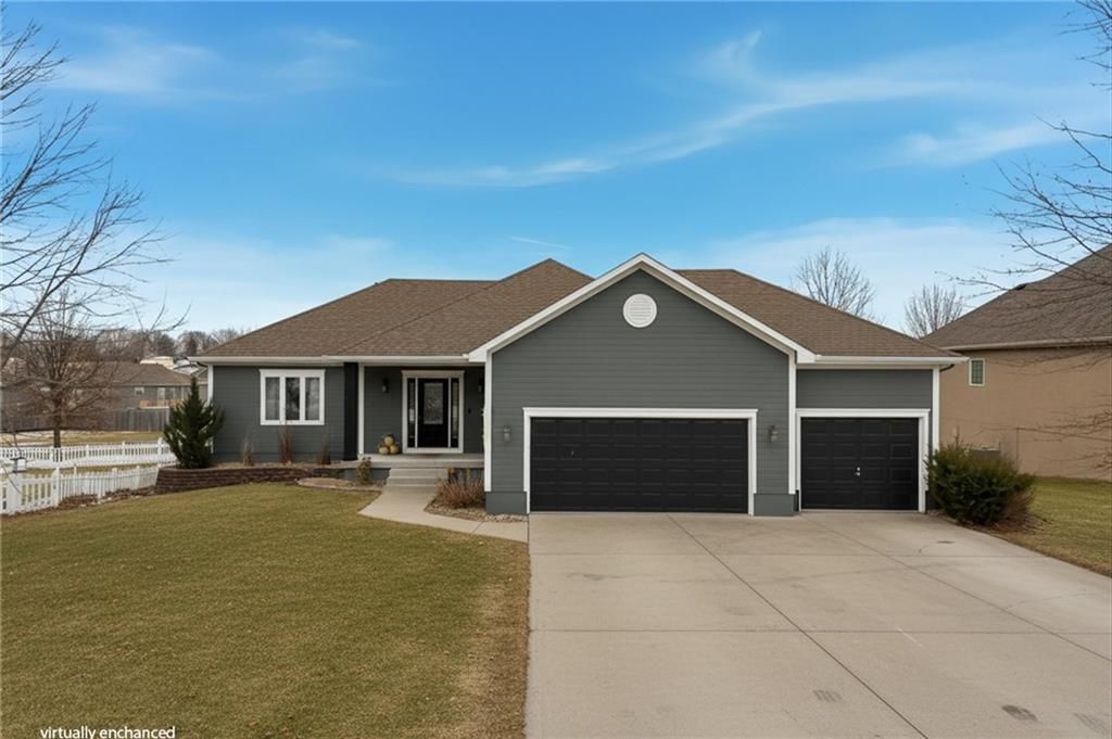 Photo of 703 SW Longhorn Drive, Oak Grove, MO 64075 (MLS # 2598868)