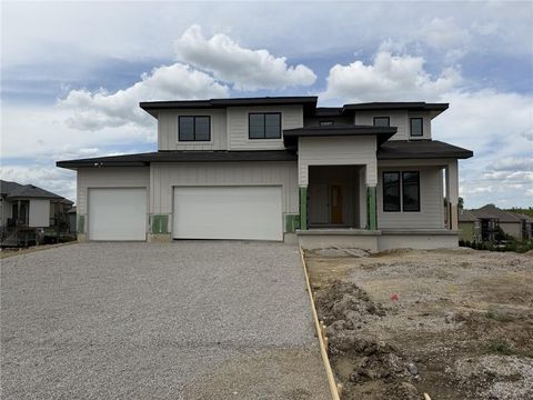 Photo of 3901 SW Flintrock Drive, Lees Summit, MO 64082 (MLS # 2616471)