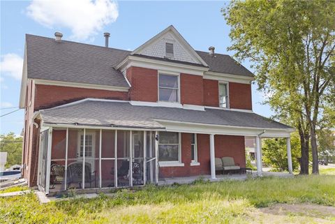 Photo of 302 E 4th Street, Milan, MO 63556 (MLS # 2620578)