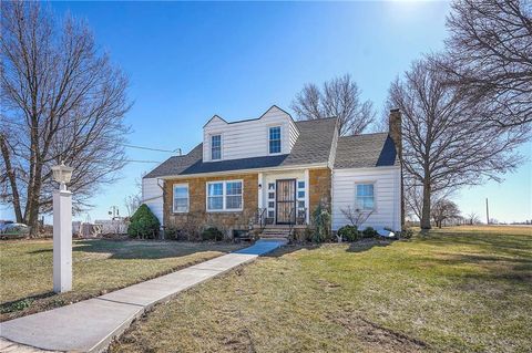 27615 Block Road Paola KS 66071