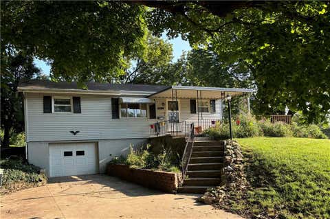 Photo of 1609 Green Valley Road, St Joseph, MO 64505 (MLS # 2638295)
