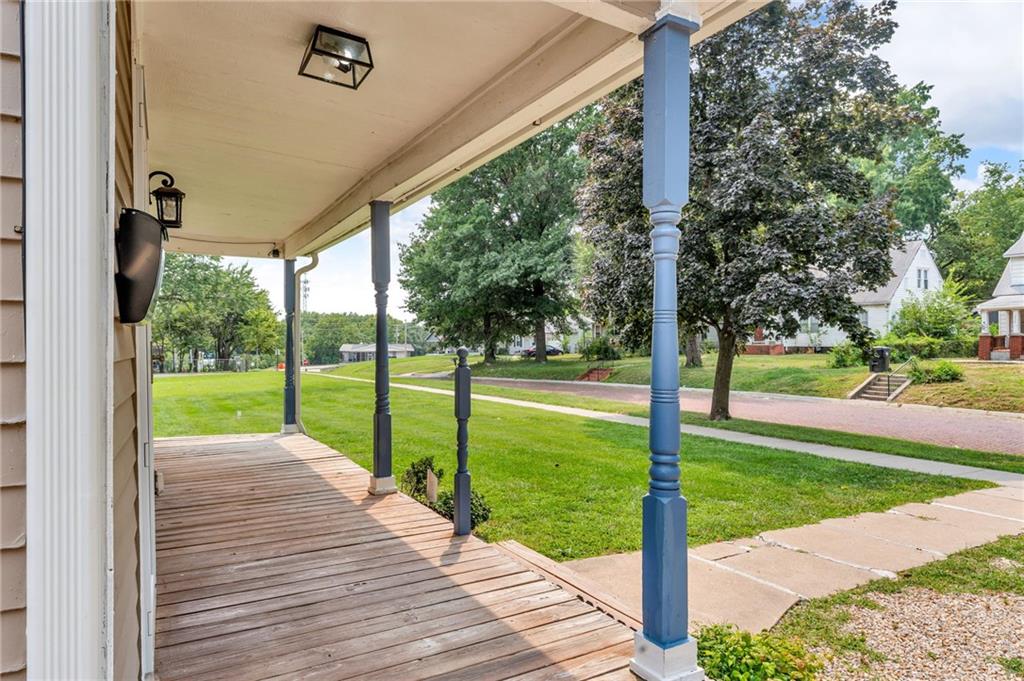 2058 SW Buchanan Street