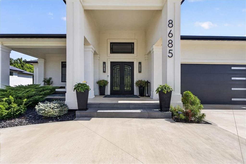 8685 NE Shoal Creek Valley Drive