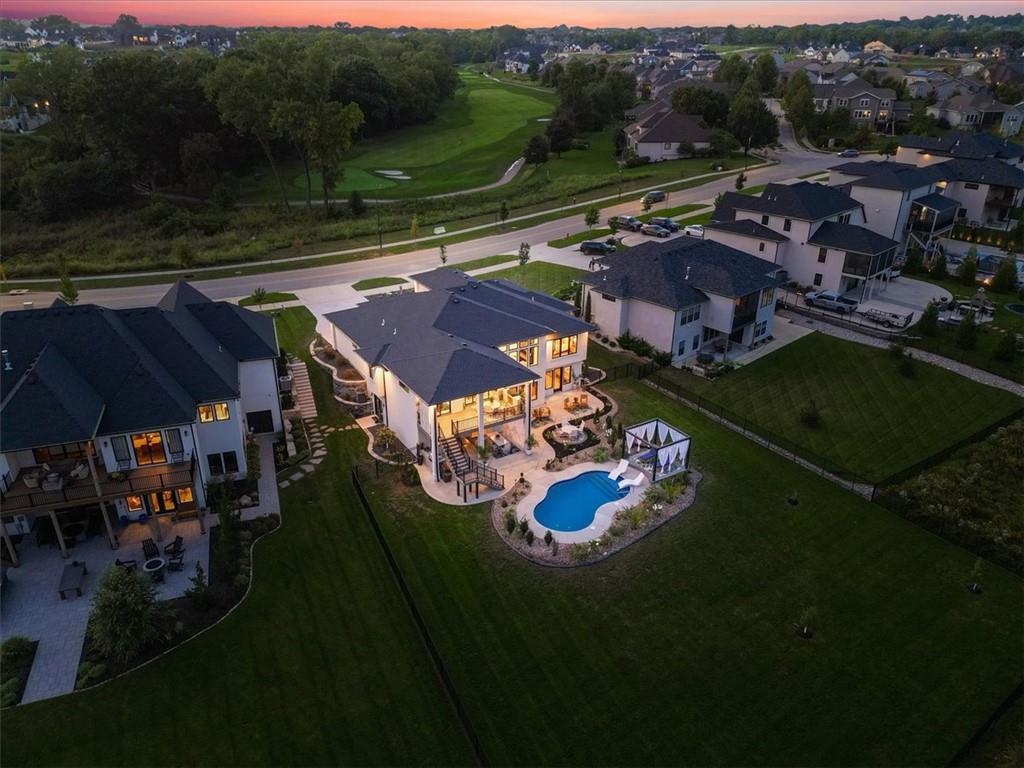8685 NE Shoal Creek Valley Drive