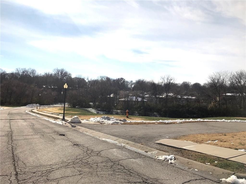 Photo of 4737 S Union Avenue, Independence, MO 64055 (MLS # 2592442)