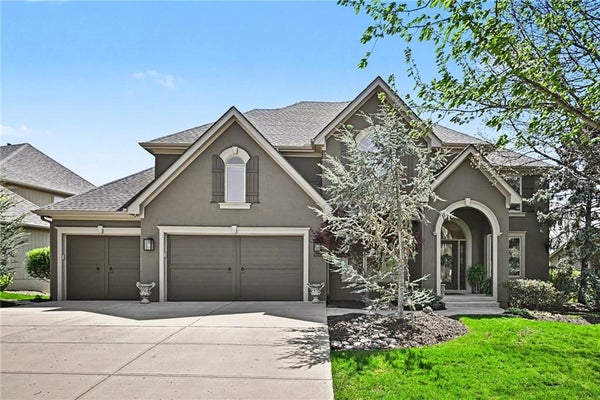 10139 N MONTGALL AVE, KANSAS CITY, MO 64155 - Image 2e2ab853679547d5283ae73fd2a487c8/60175595