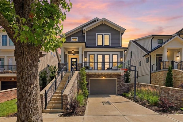 711 CORBIN TER, KANSAS CITY, MO 64111 - Image 2e2e8d0b9977b14df003fa7b41be7cb1/2219574816