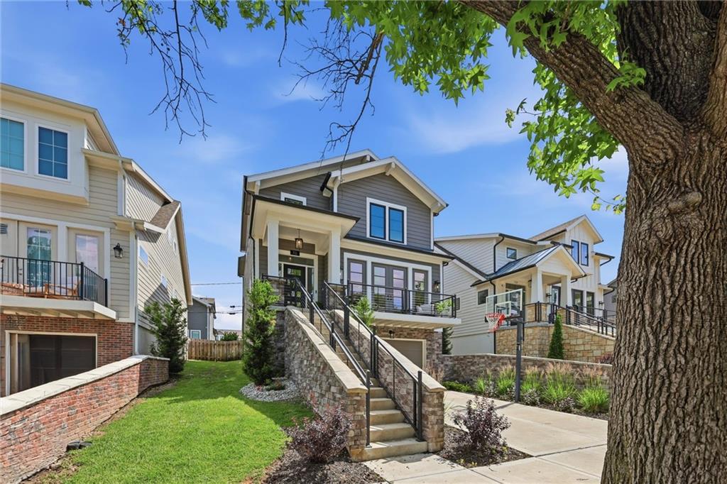 711 Corbin Terrace
