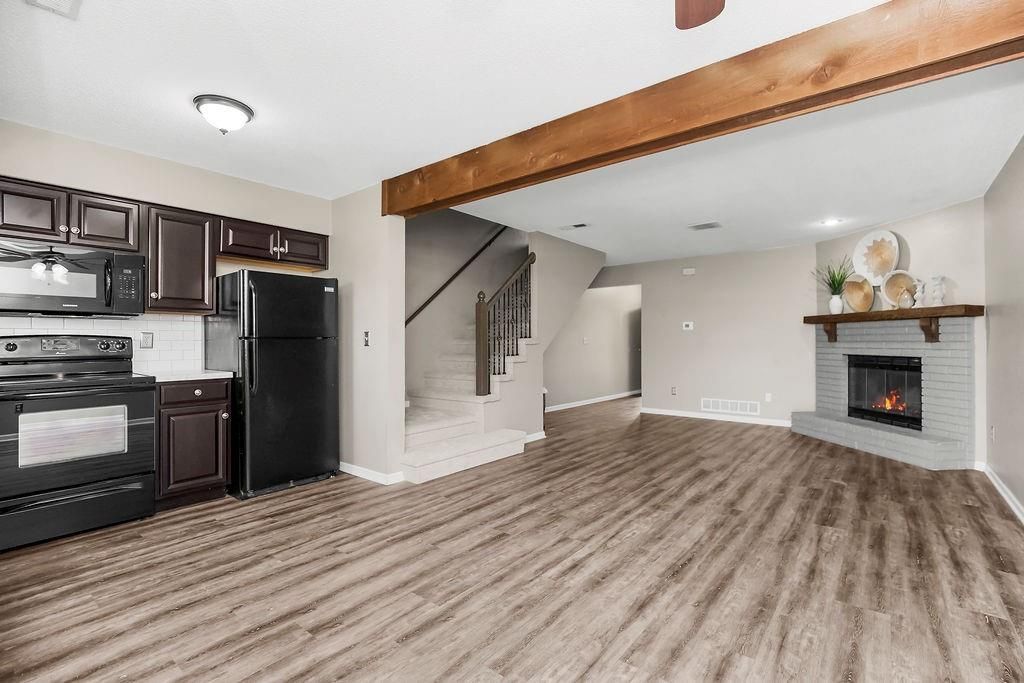 Photo of 228 SW Pinetree Lane, Lees Summit, MO 64063 (MLS # 2592231)