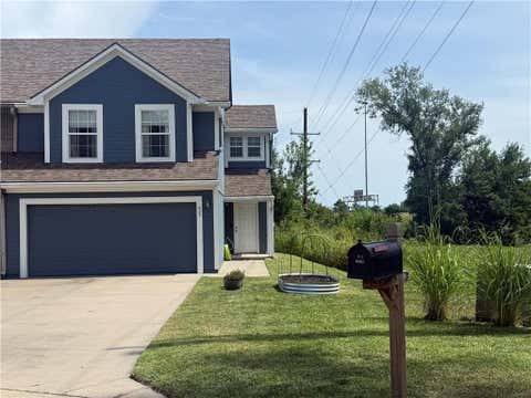 Photo of 625 E Spring Avenue, Bonner Springs, KS 66012 (MLS # 2637164)
