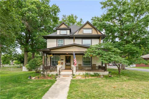 105 NE Douglas Street, Lee\'s Summit, MO 64063 - MLS#: 2630958