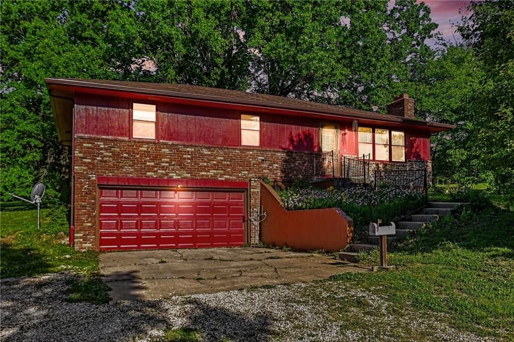 Photo of 11238 Deer Haven Lane, Excelsior Springs, MO 64024 (MLS # 2619697)