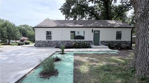 Photo of 5628 Melrose Lane, Shawnee, KS 66203 (MLS # 2629281)