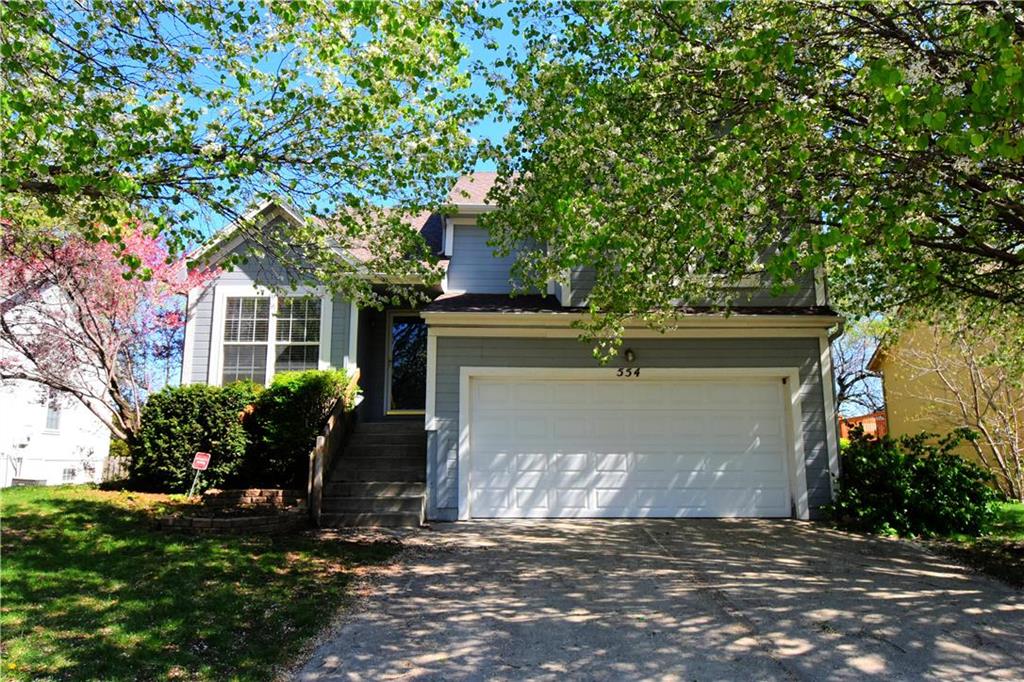 Photo 1 of 15 — 554 W Layton Street, Olathe, KS 66061