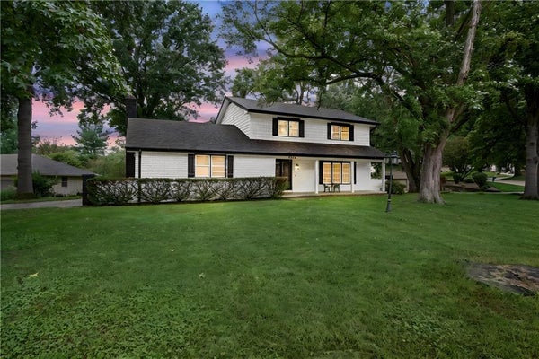 4806 STONECREST TER, SAINT JOSEPH, MO 64506 - Image 2eb2c03526f4b169c846e44951ddef5f/4220237017
