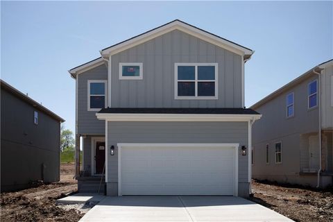 709 SW Glenn Circle, Raymore, MO 64083 - #: 2511350