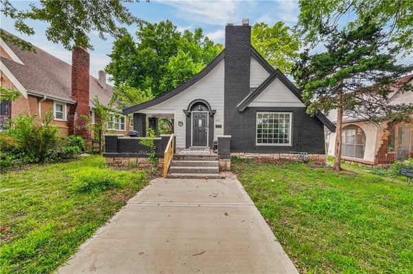 1024 N 25TH ST, KANSAS CITY, KS 66102 - Image 2ee2136b71ff2989ad2a7faf8ca02b1e/3429589064