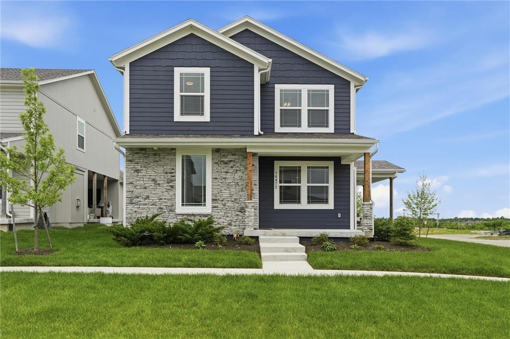 16872 W 164th Terrace