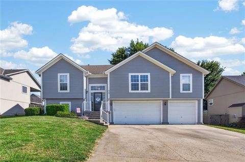 900 Coachman Drive, Pleasant Hill, MO 64080 - MLS#: 2629112