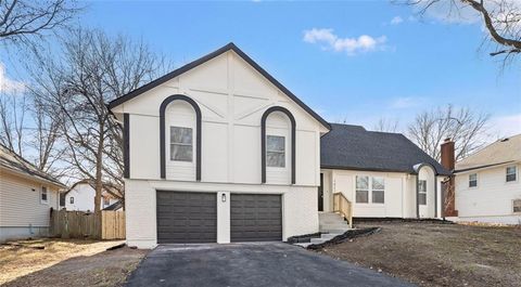 1421 E Stagecoach Drive, Olathe, KS 66062 - MLS#: 2594343