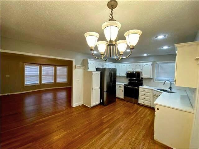 1400 COTTONWOOD Drive