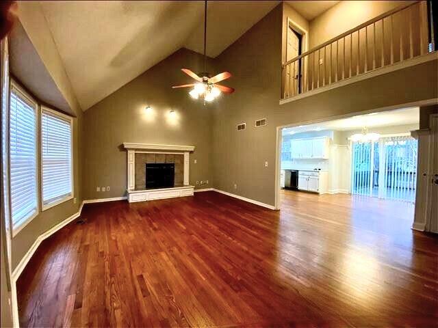 1400 COTTONWOOD Drive