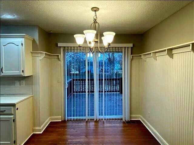 1400 COTTONWOOD Drive