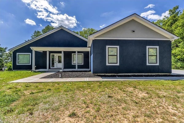 7844 JAMES A REED RD, KANSAS CITY, MO 64138 - Image 2f2b7bc00432d8e16a36ce8e849dead5/2366053948