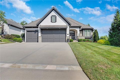 Photo of 114 Wolsey Bridge Parkway, Loch Lloyd, MO 64012 (MLS # 2569430)