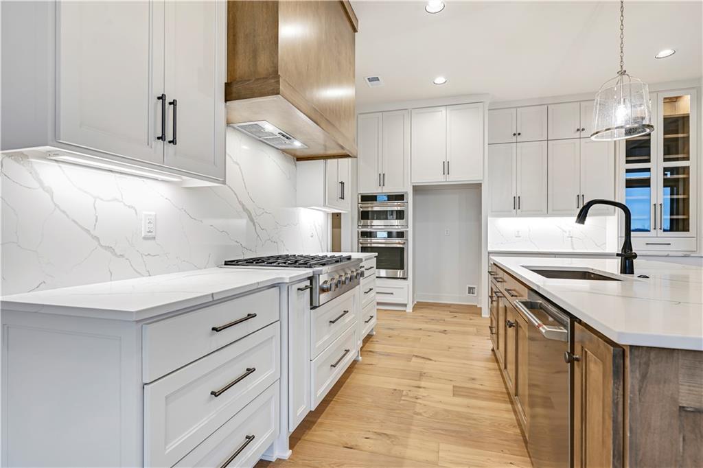 17017 Parkhill Street