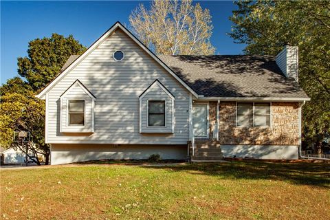 1001 SW Cross Creek Drive Grain Valley MO 64029