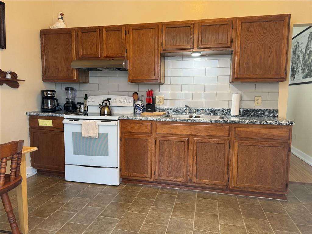 St Joseph, Missouri 64501, United States, ,Residential,Pending,48079