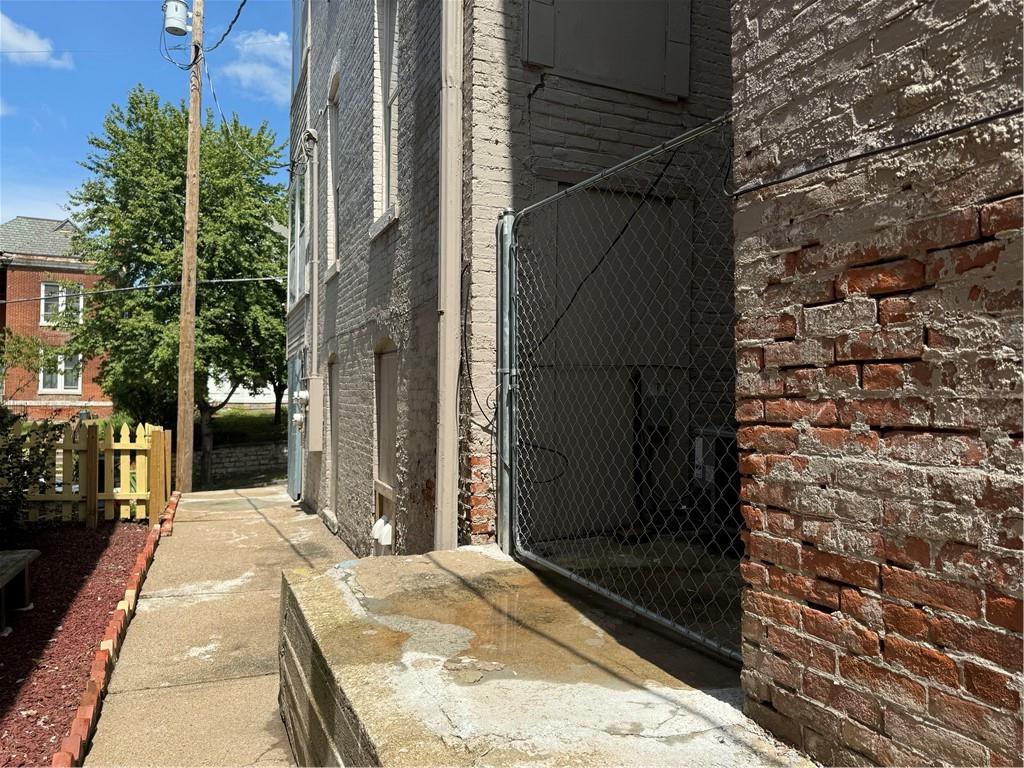 St Joseph, Missouri 64501, United States, ,Residential,Pending,48079