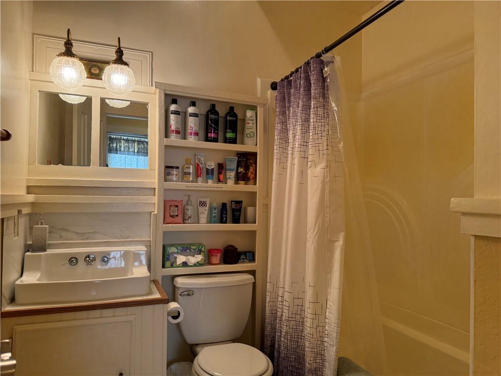 St Joseph, Missouri 64501, United States, ,Residential,Pending,48079