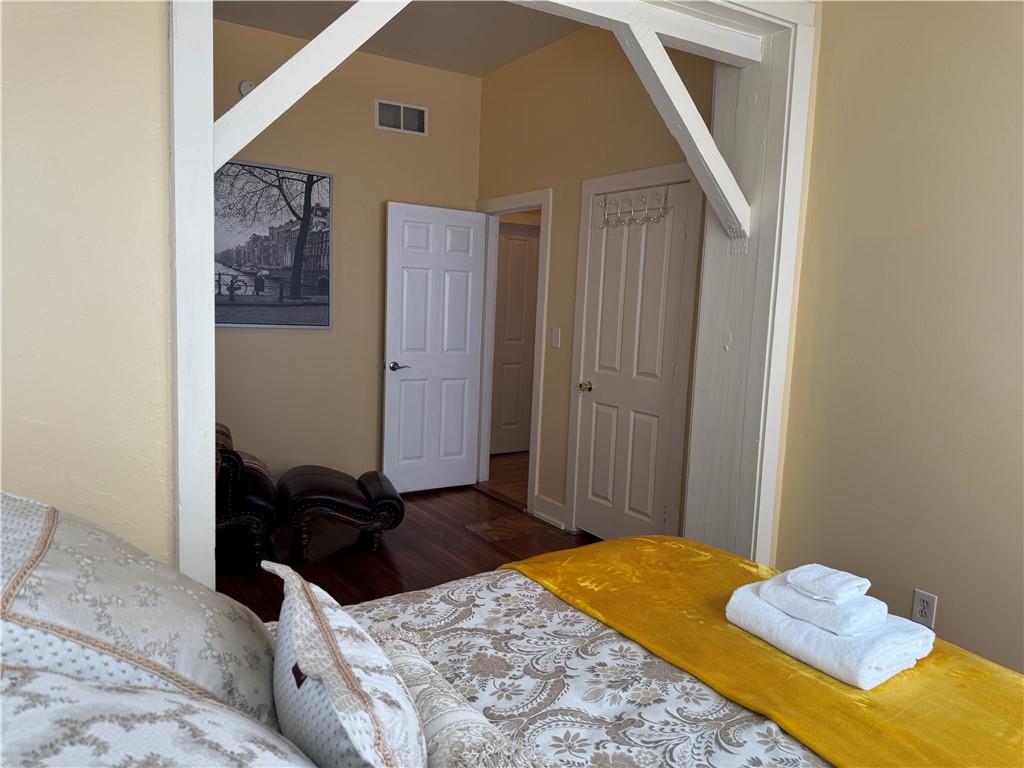 St Joseph, Missouri 64501, United States, ,Residential,Pending,48079