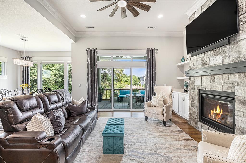 9561 Wild Rose Lane